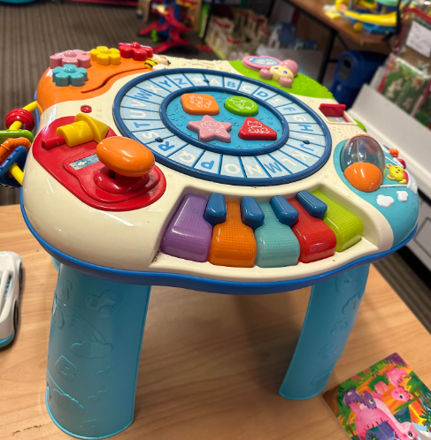 Winfun Letter Train and Activity Table